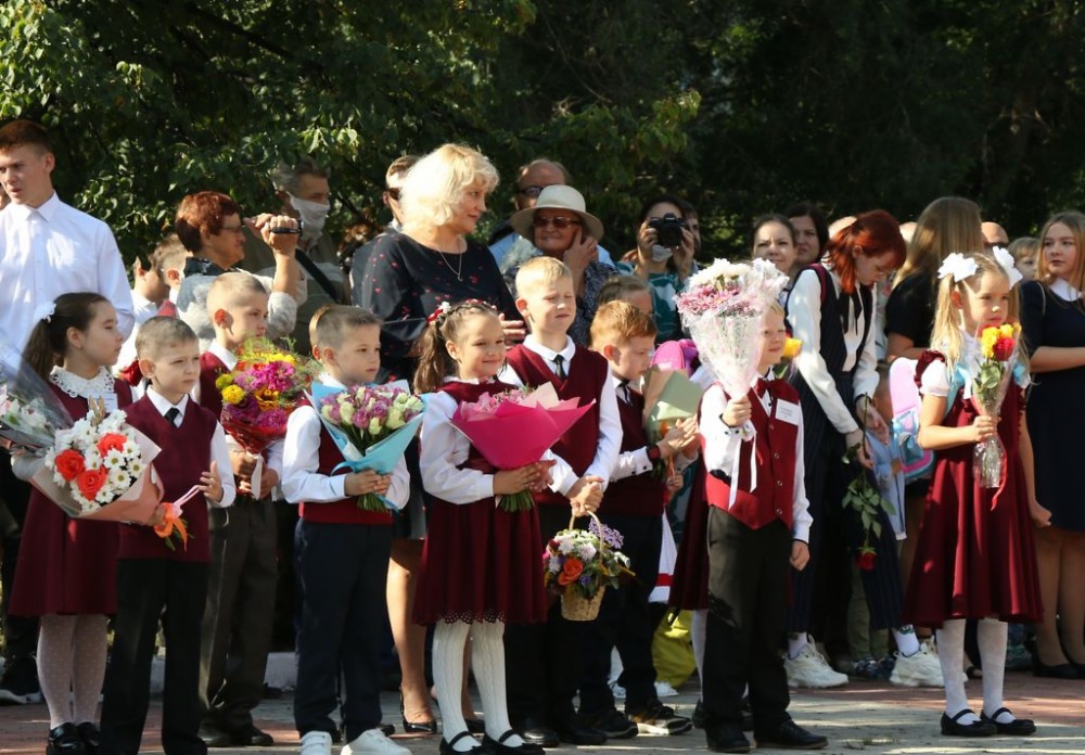 Муниципальная школа. Школа поселок Свердлова. Красноуральск школа 1. МБОУ СОШ 14 школа посёлок Советский. Школа 180 Железногорск.